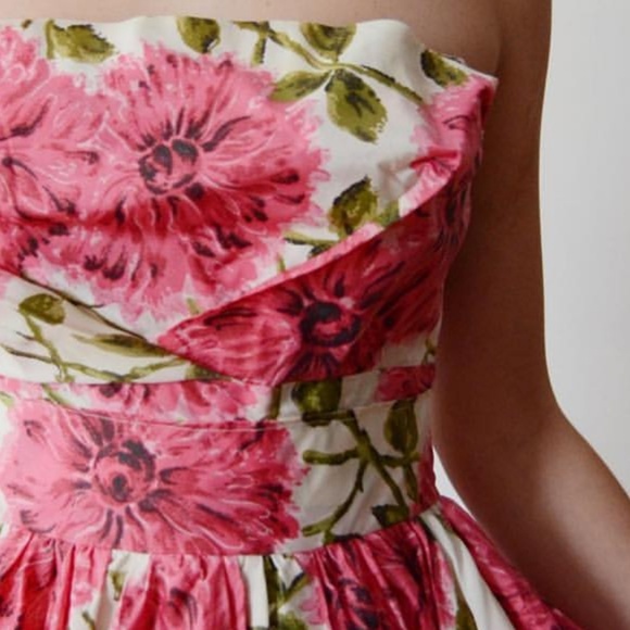 Meet your Posher, Leonor - Picture 1 of 1